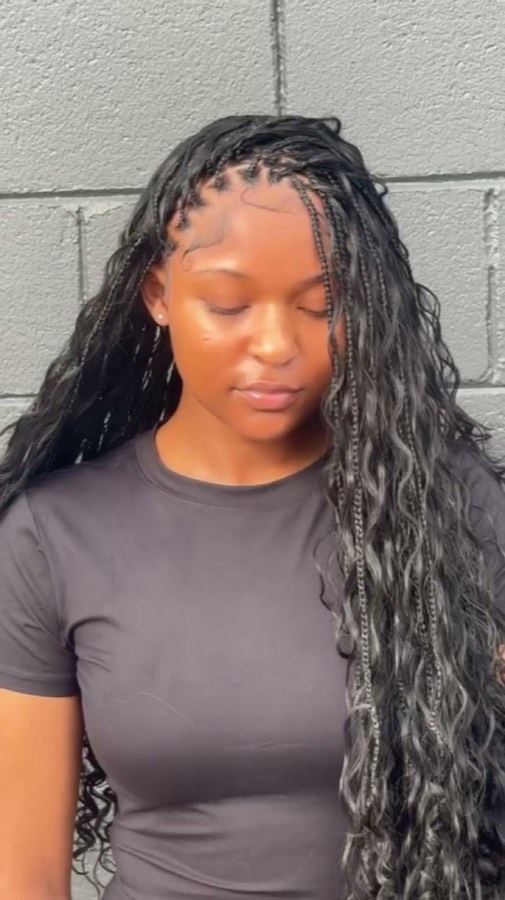 Knotless, boho, fulani, tribal and feed-in braids, work by Penda Fall